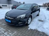 Opel Astra J Sports Tourer Style - Opel Astra: J ST