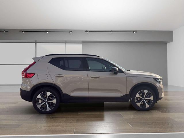 Volvo XC40 Plus Dark 2WD