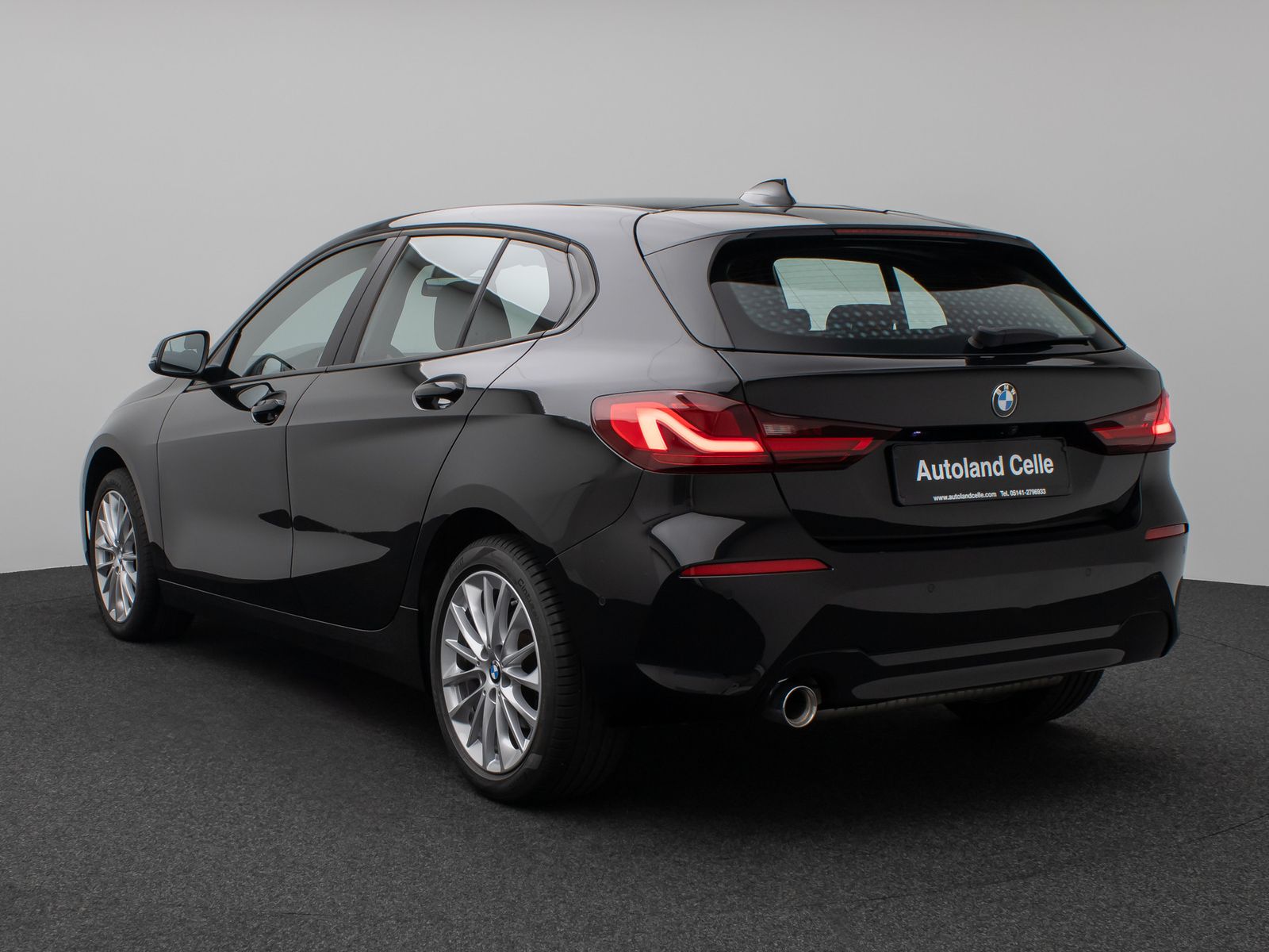 Fahrzeugabbildung BMW 118i Kamera DAB CockPitPro Geschwindigkeitsr LED