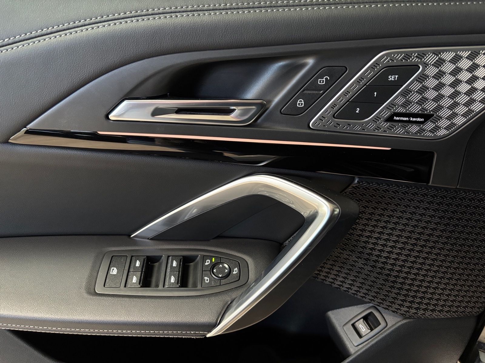 BMW X1 23 d xDrive xLine - AHK/Pano/HeadUp/HiFi foto 13