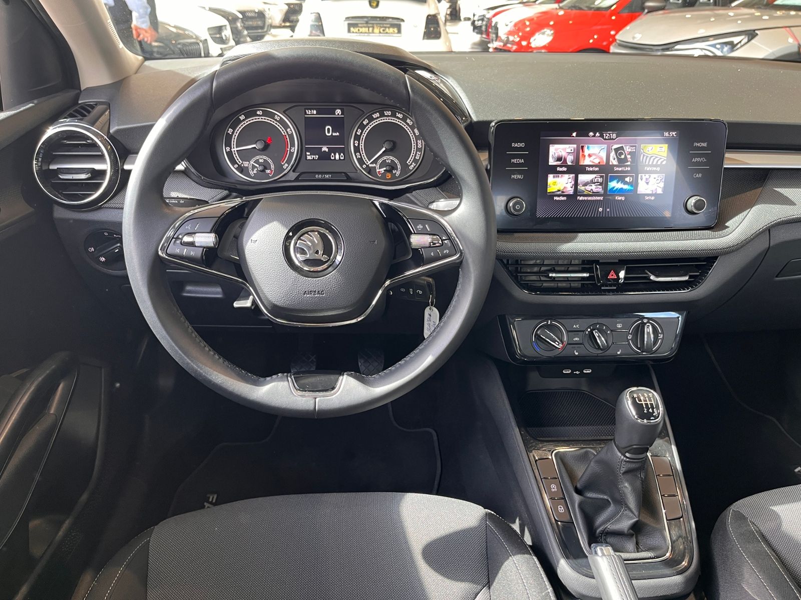 Fahrzeugabbildung SKODA Fabia Ambition KLIMA CARPLAY LED PDC SHZ