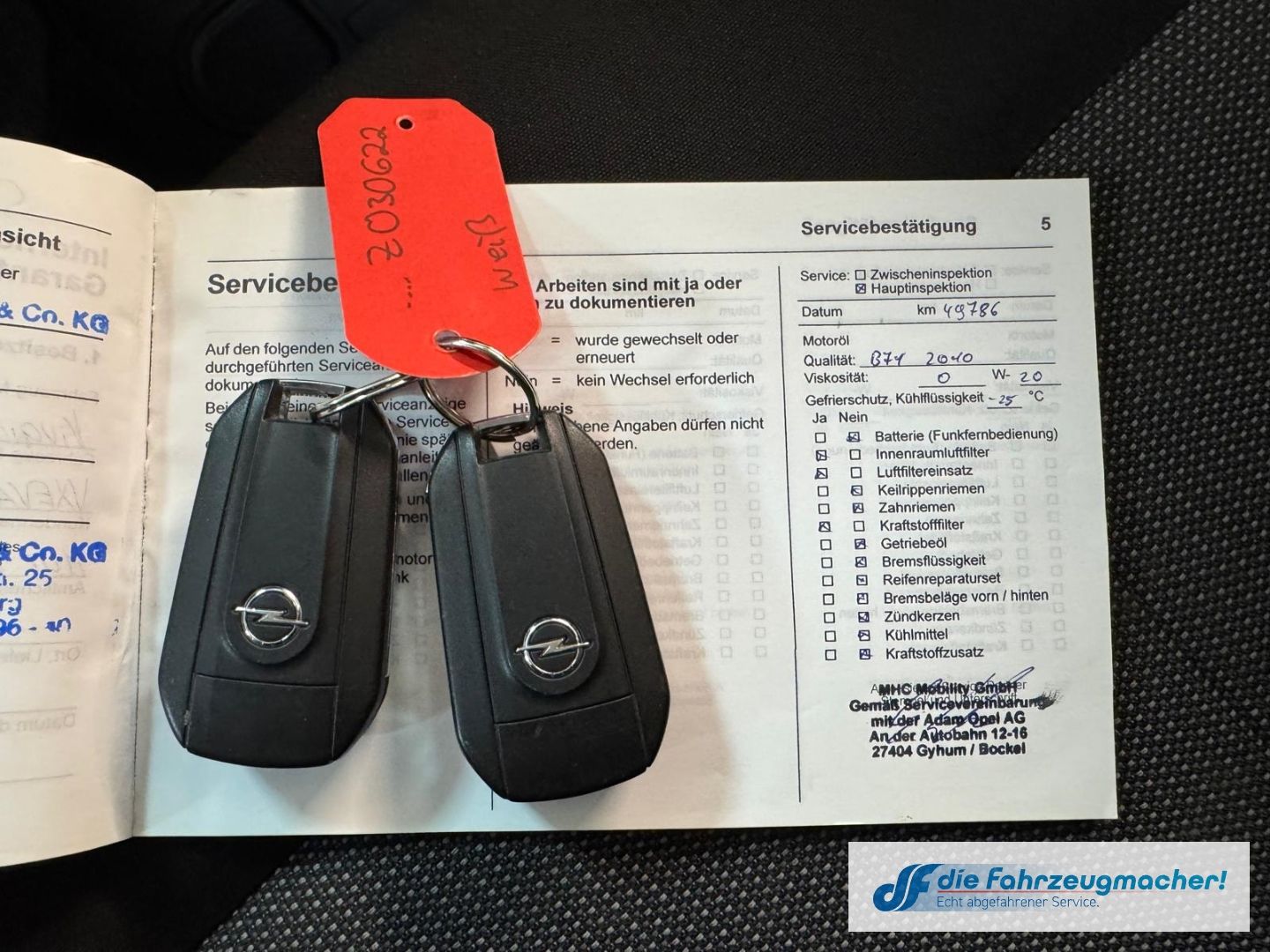 Fahrzeugabbildung Opel Vivaro L Apple CarPlay Android Auto Musikstreami