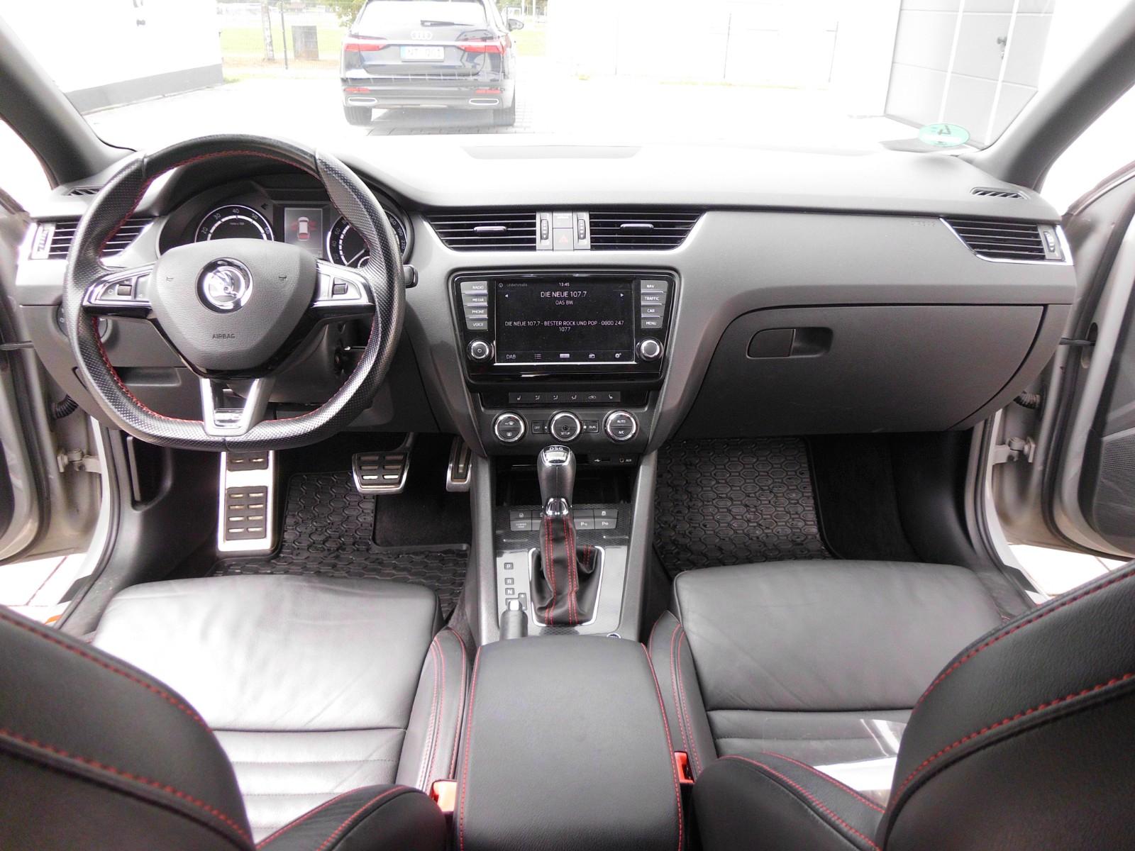 Skoda Octavia Combi RS 2.0 220ch - 2 ème main - Carnet entretien - Pneus été - Régulateur de vitesse - Navi