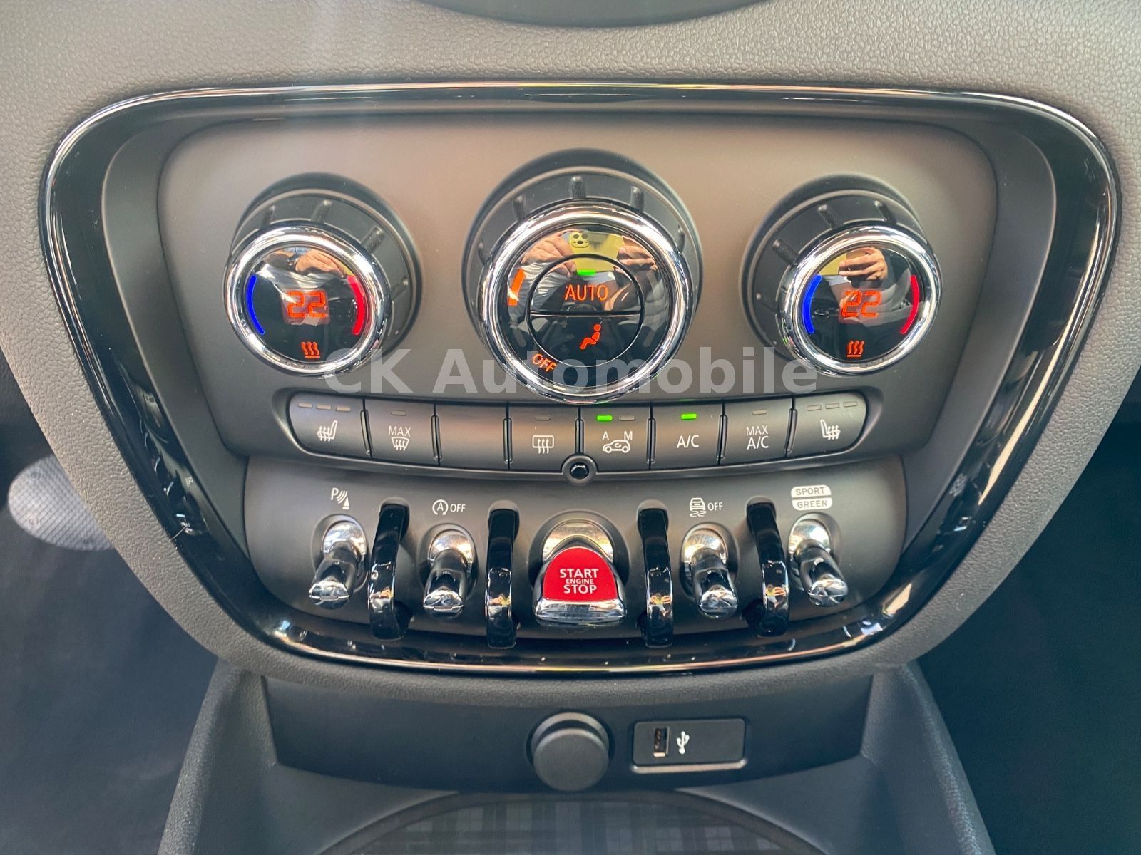 Fahrzeugabbildung MINI Cooper S Clubman All4 Chili/Navi Plus/LED/Kamera