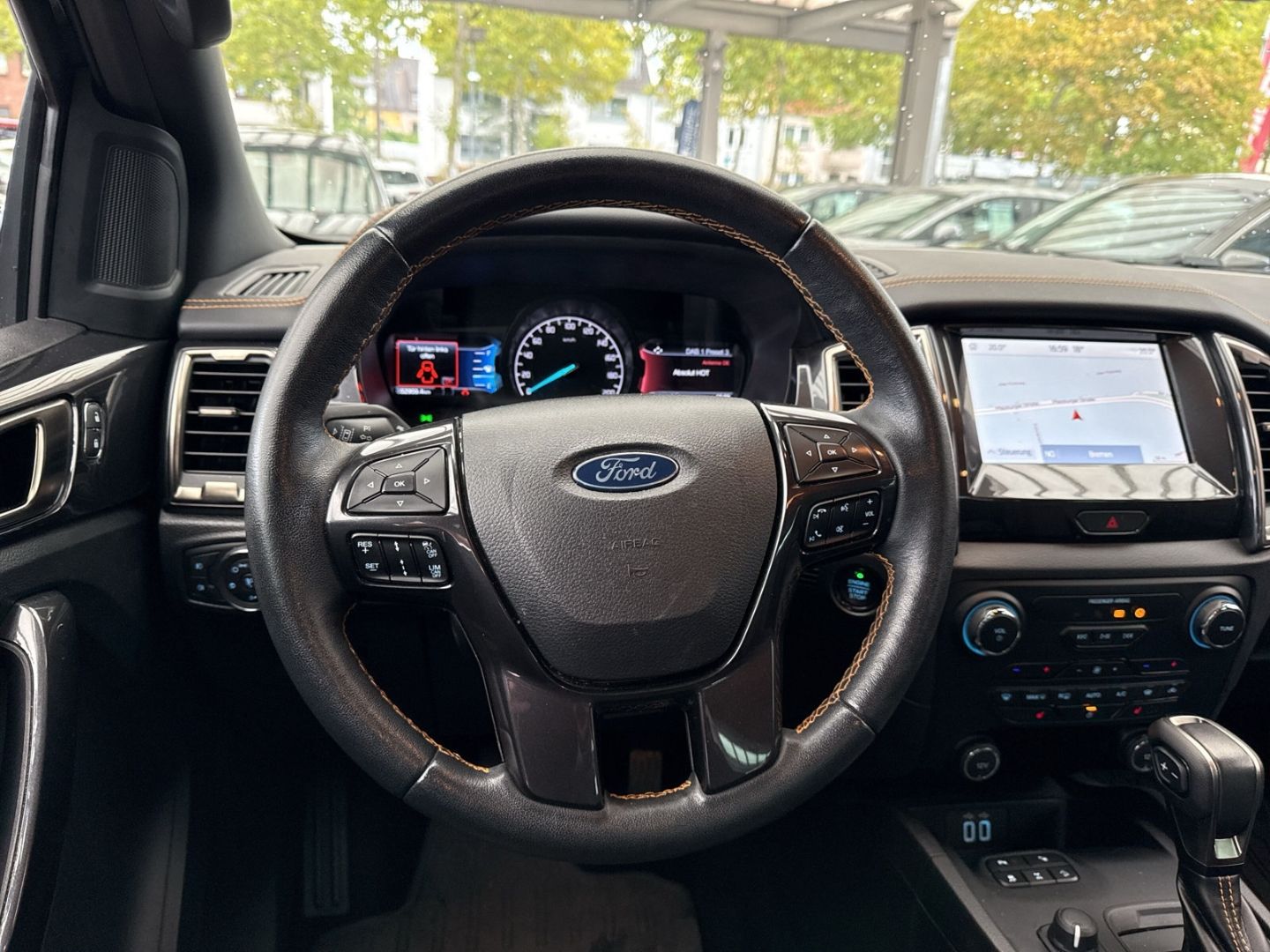 Fahrzeugabbildung Ford Ranger Wildtrak DoKa 4x4 AHK Navi Leder LED ACC
