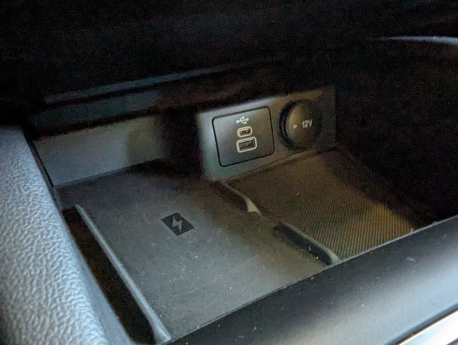 Fahrzeugabbildung Ford Focus 1.0 ST-Line X Styling Matrix B&O Pano 18"