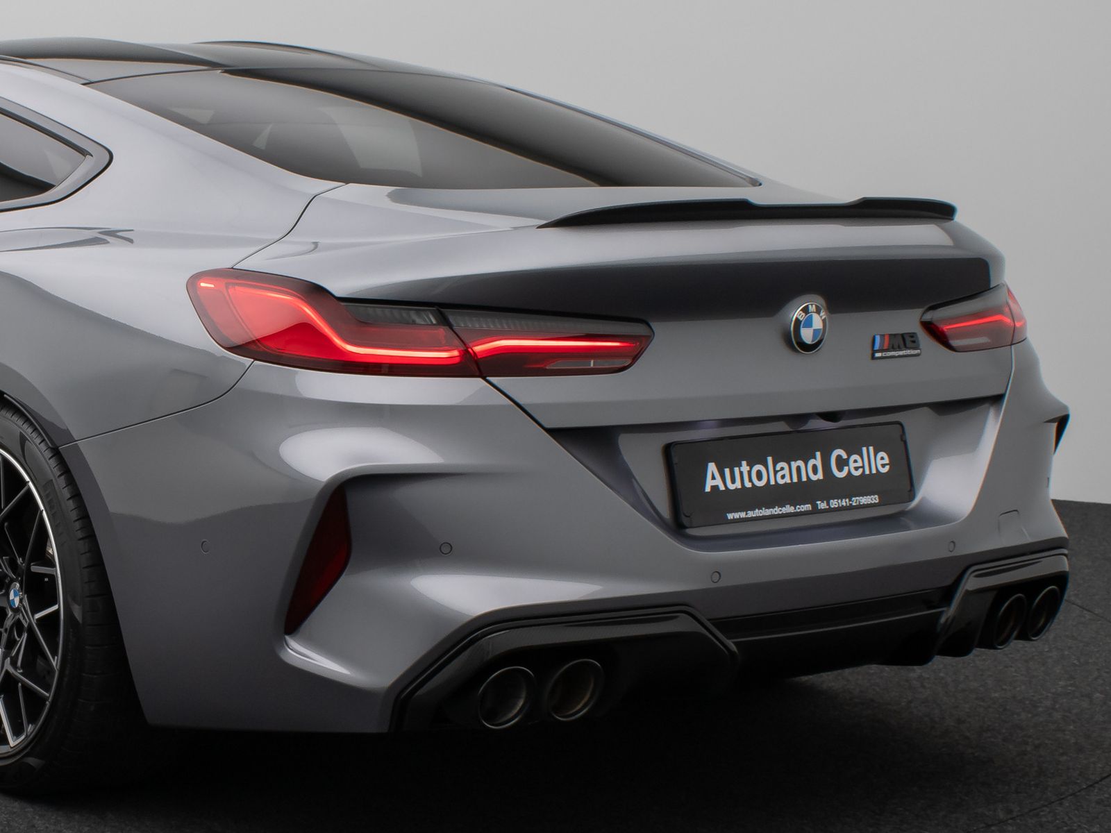 Fahrzeugabbildung BMW M8 Competition xD Coupé 360°Laser SoftCl DispKey