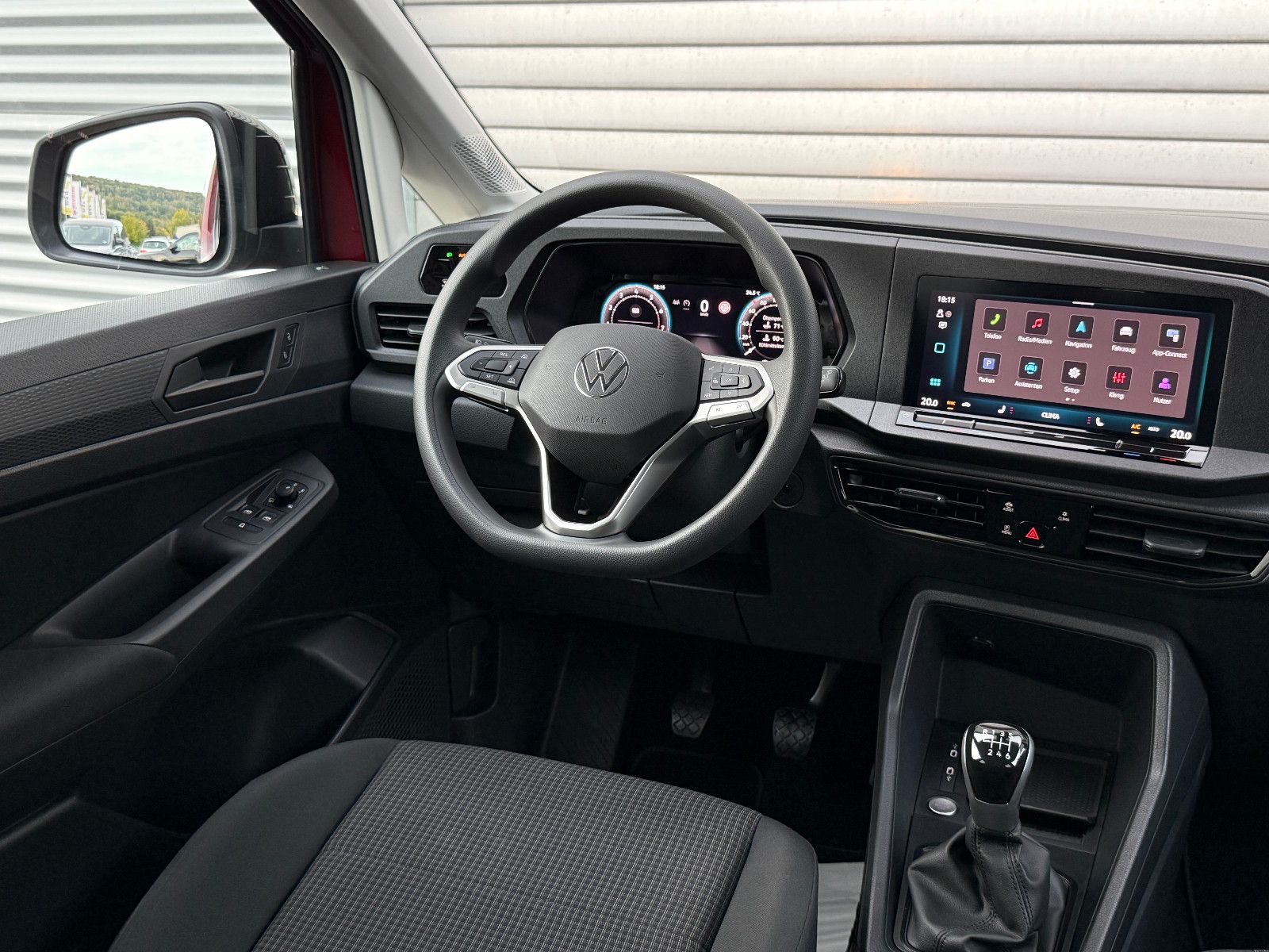 Fahrzeugabbildung Volkswagen Caddy 1.5 TSI AHK GRA Kamera PDC SHZ Lane Assist
