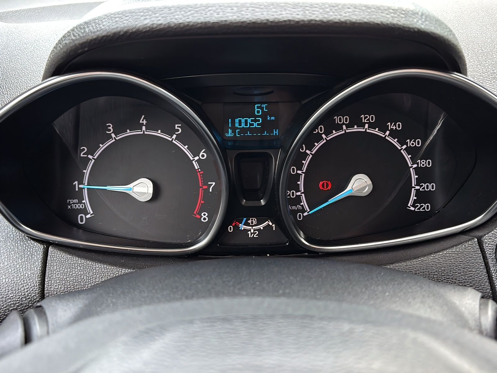 Fahrzeugabbildung Ford EcoSport 1.0 Titanium KLIMAAUT. WINTER PAKET PDC