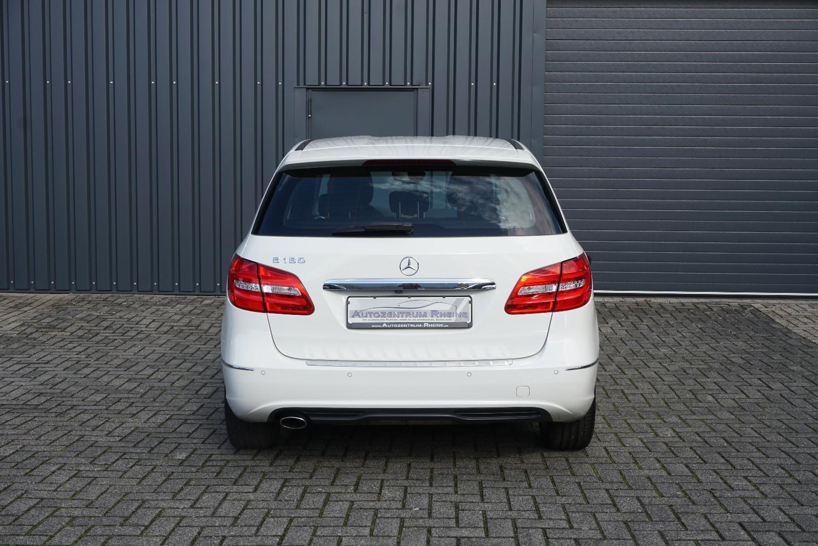 Mercedes-Benz B 180 Bi-Xenon RFK SHZ NAV Leder AHK Memory