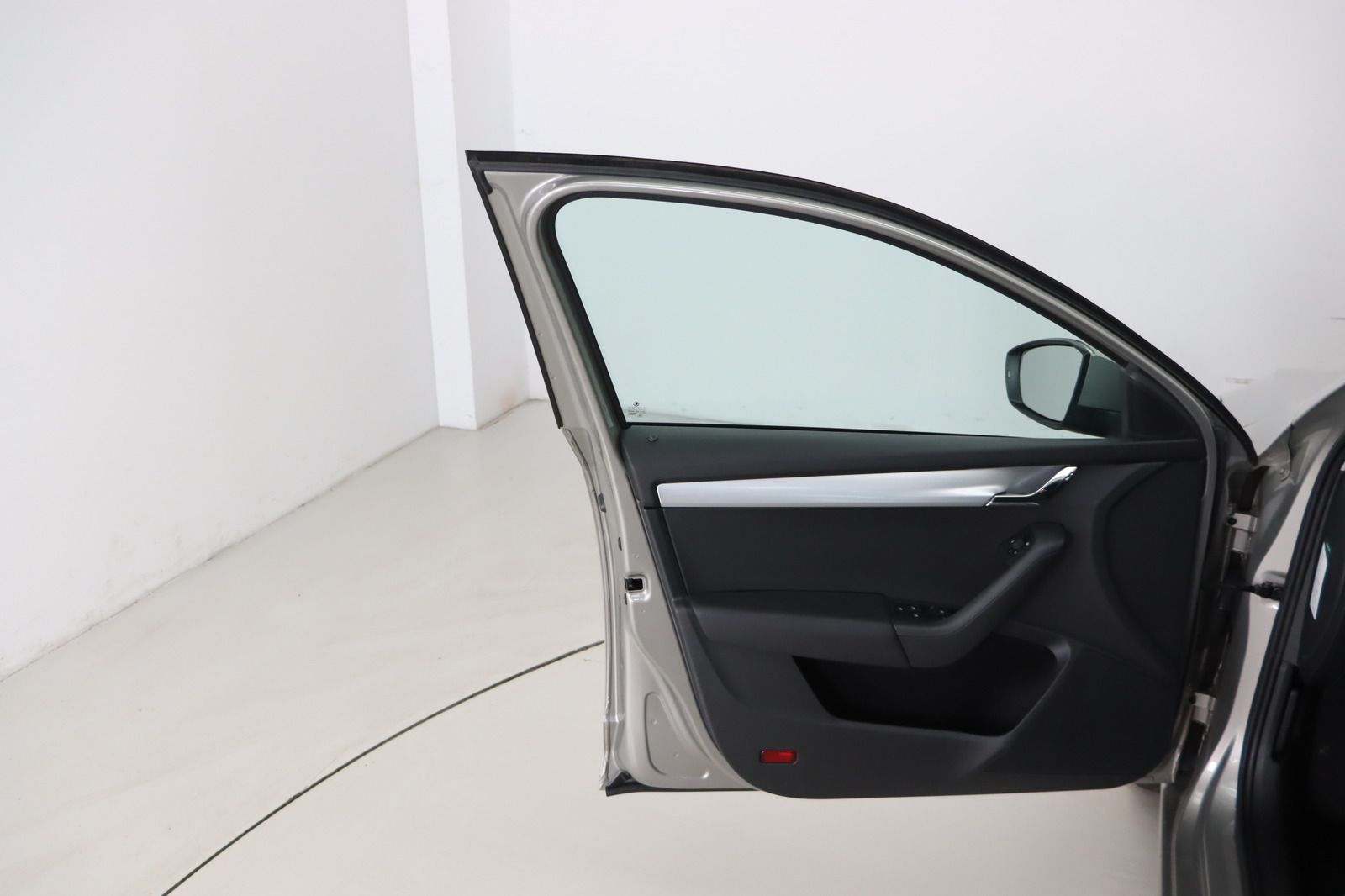 Fahrzeugabbildung SKODA Octavia Combi 2.0 TDI 4 x4 1. Hand Ambition
