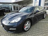 Porsche Panamera Turbo - Porsche Panamera aus 2010