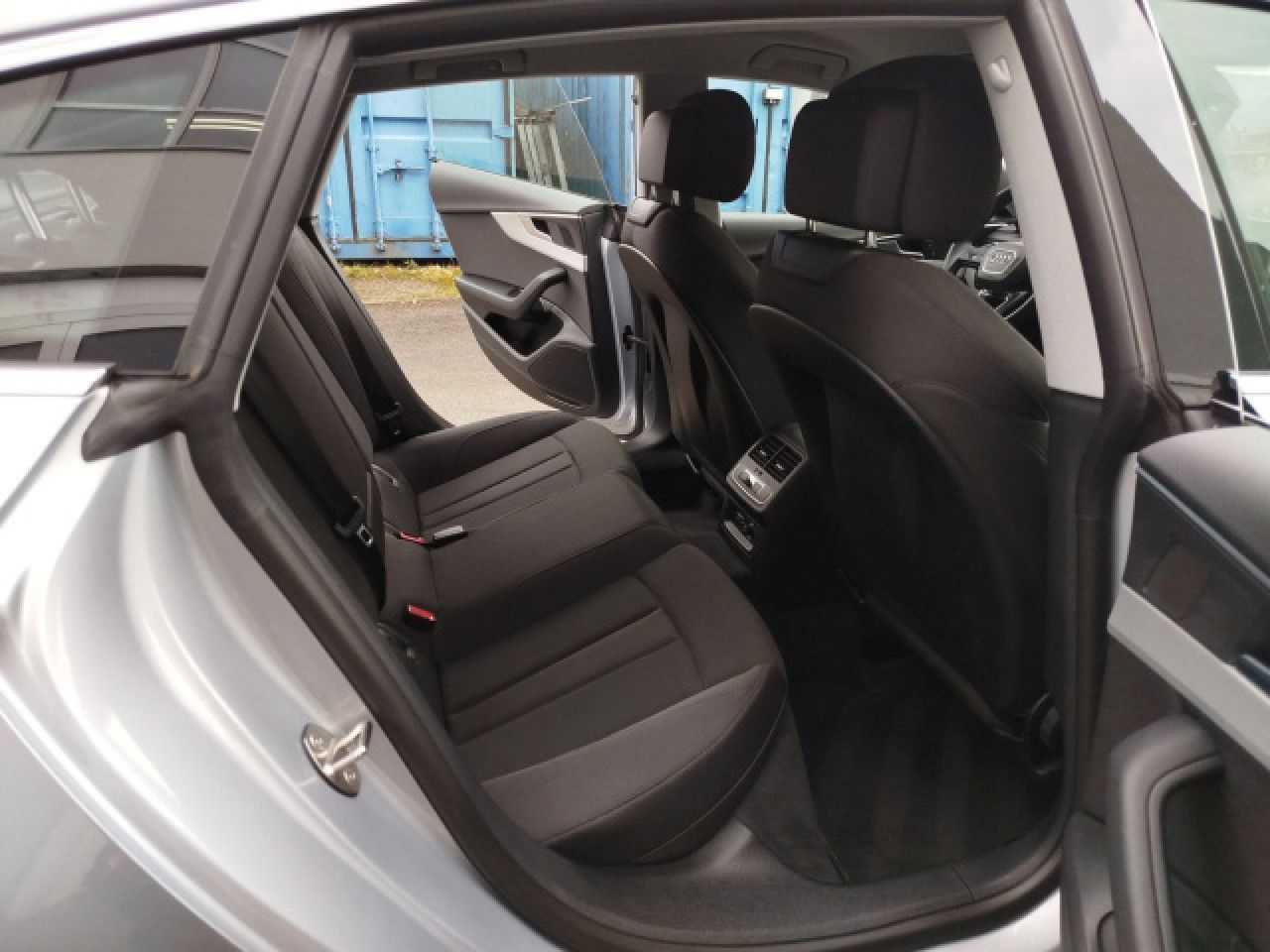 Fahrzeugabbildung Audi A5 Sportback Advanced 40 TFSI 150(204) kW(PS) S