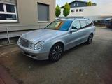 Mercedes-Benz Mercedes Benz E-Klasse 220 CDI - Mercedes-Benz E 220 aus 2005: Cdi