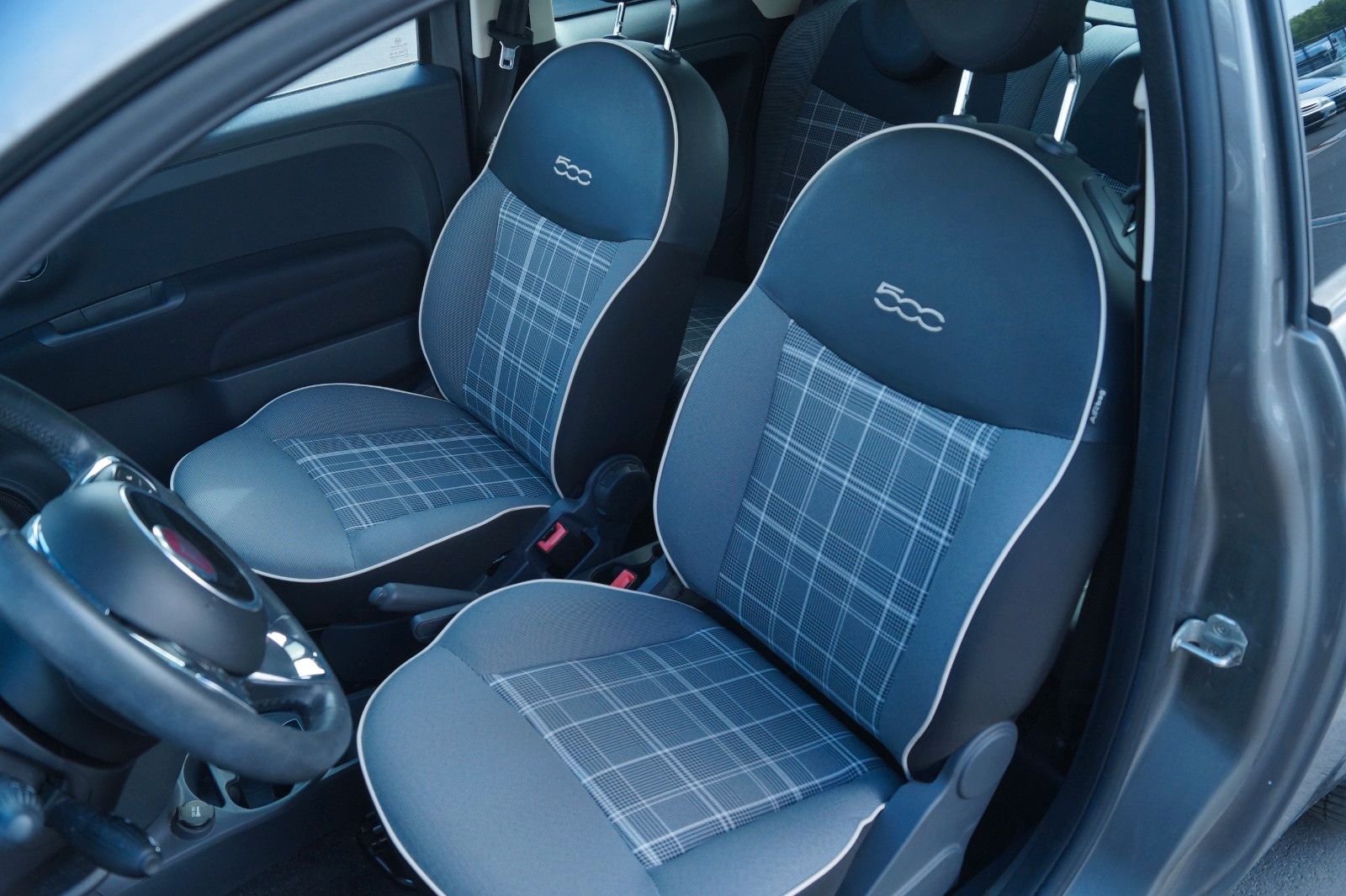 Fahrzeugabbildung Fiat 500 1.2 8V Lounge