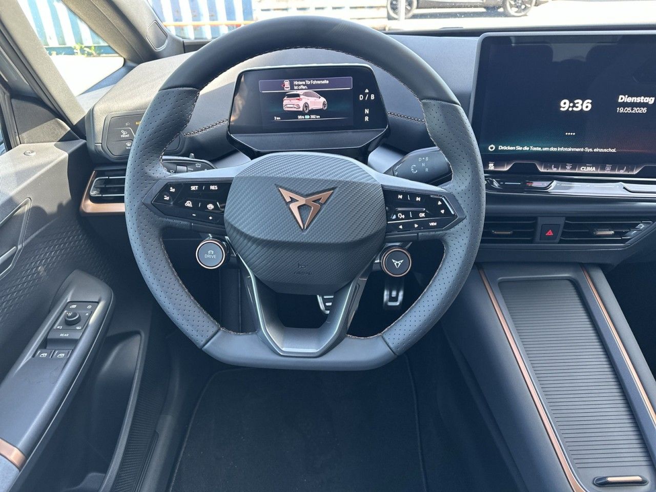 Fahrzeugabbildung CUPRA Born 170 kW Edition Dynamic - mit KI generiert/bearbeitet