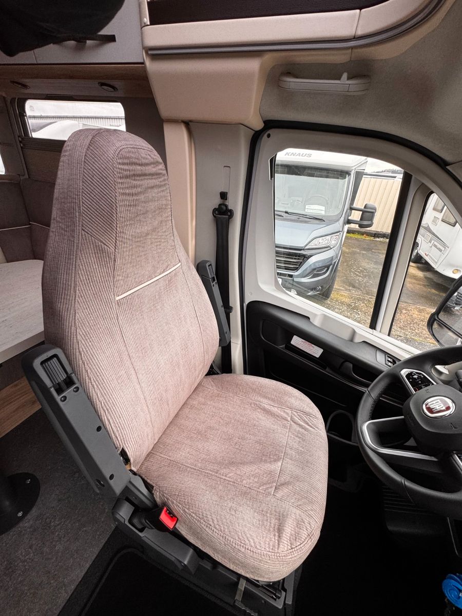 Fahrzeugabbildung Eura Mobil Profila RS 675 SB