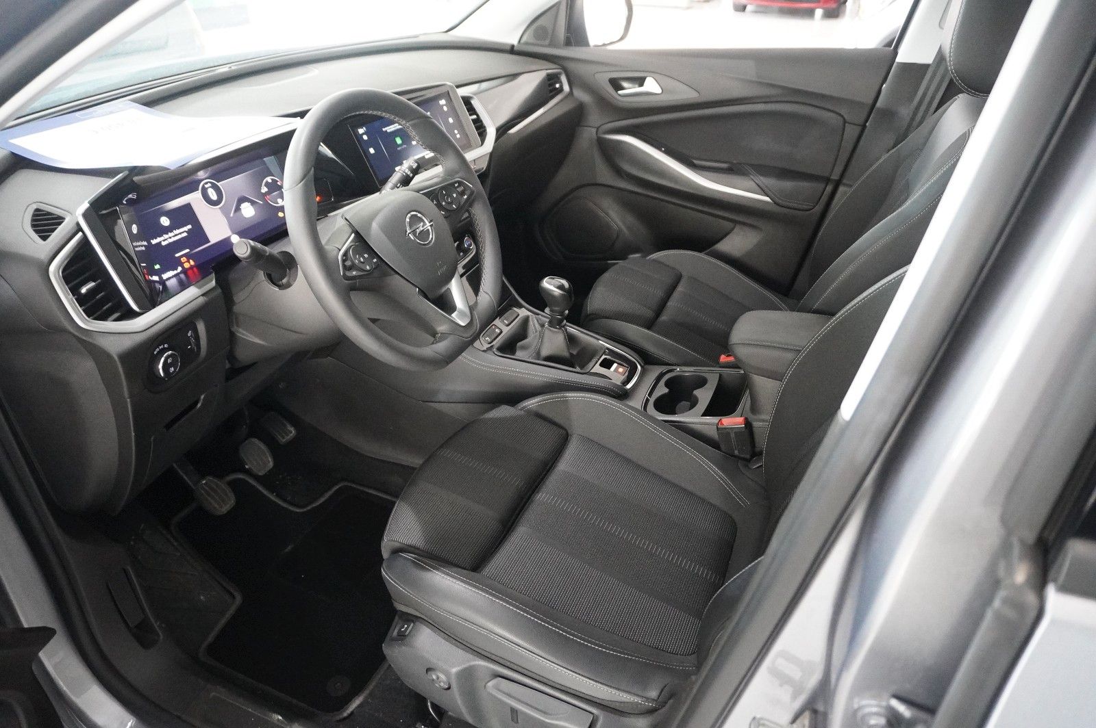 Fahrzeugabbildung Opel Grandland (X) 1.2T GS LINE NAVI/LED/KAMERA/SPORT