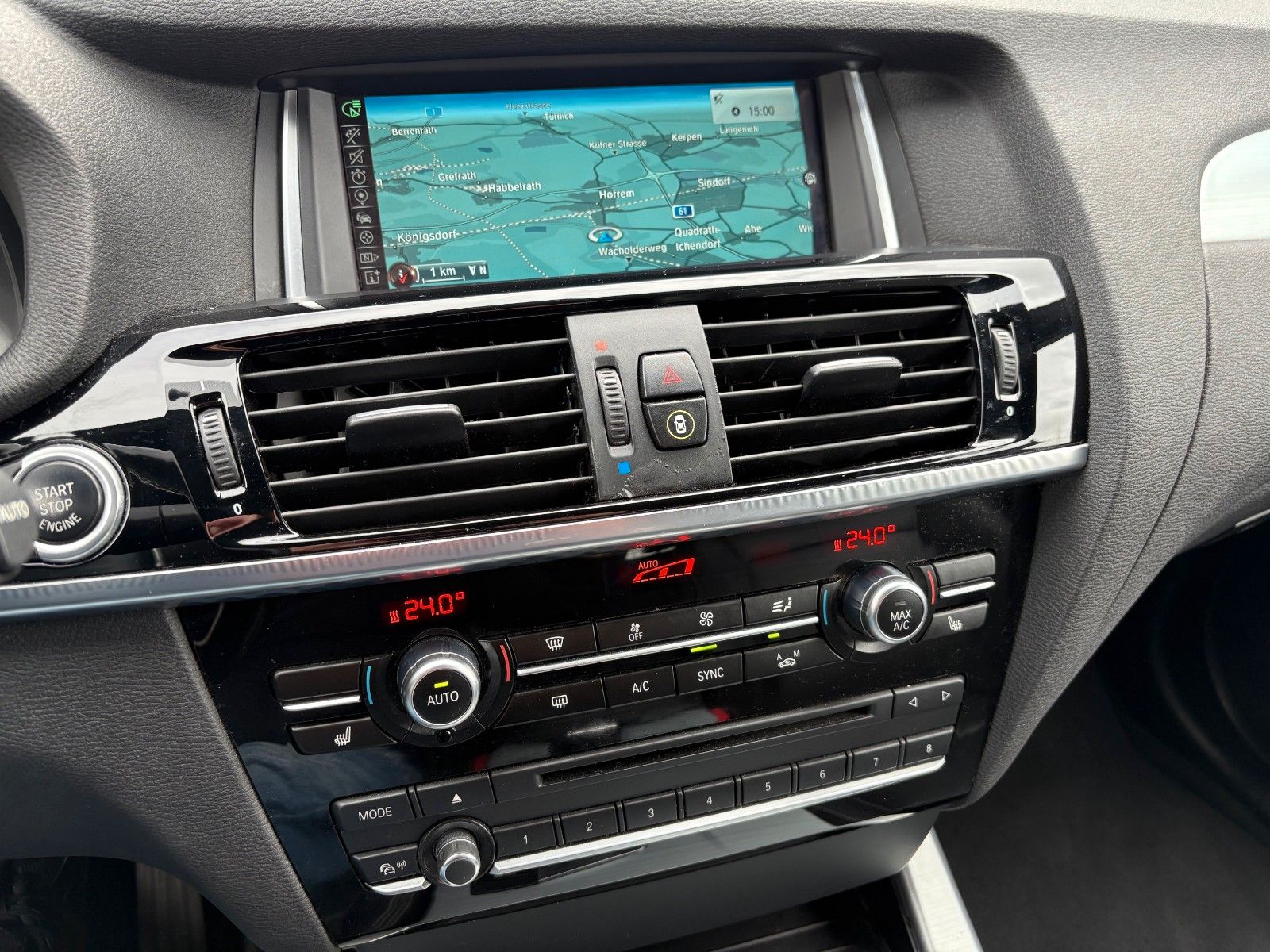 Fahrzeugabbildung BMW X3 xDrive35d Sport-Aut. M SPORTPAKET Navi Leder