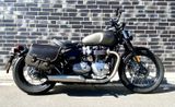 Triumph Bonneville Bobber
