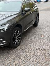 Volvo XC60 T5 AWD Momentum Geartronic Momentum - Volvo Gebrauchtwagen in Mainz