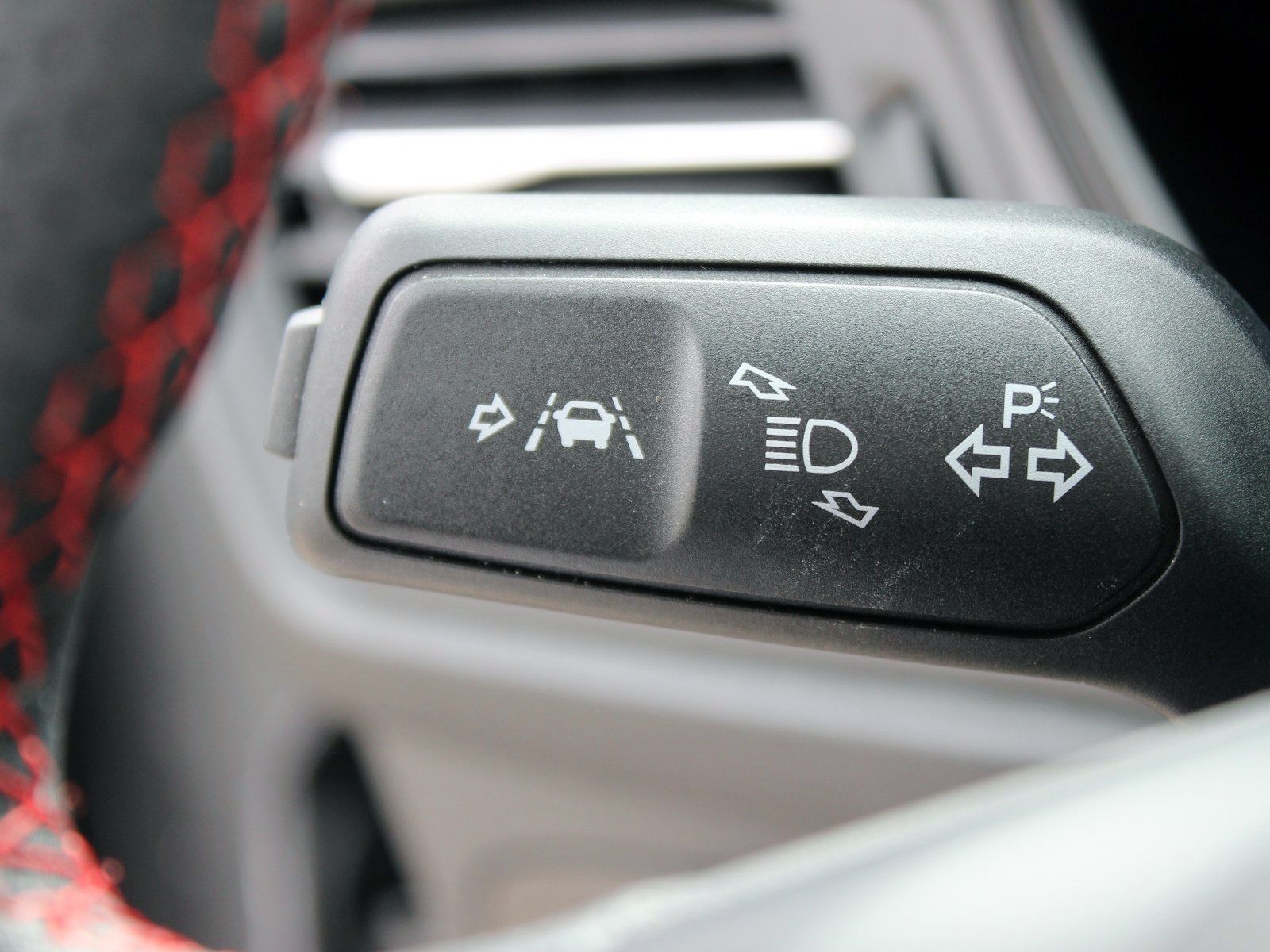 Fahrzeugabbildung Ford Focus ST-Line X 1,0 EcoBoost Mild-Hybrid