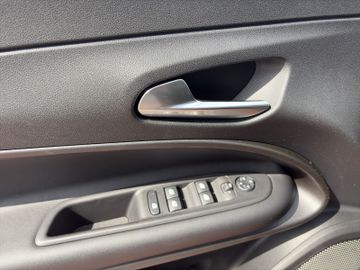 Jeep AVENGER ELEKTRO ALTITUDE *INFOTAINMENT&KOMFORT*