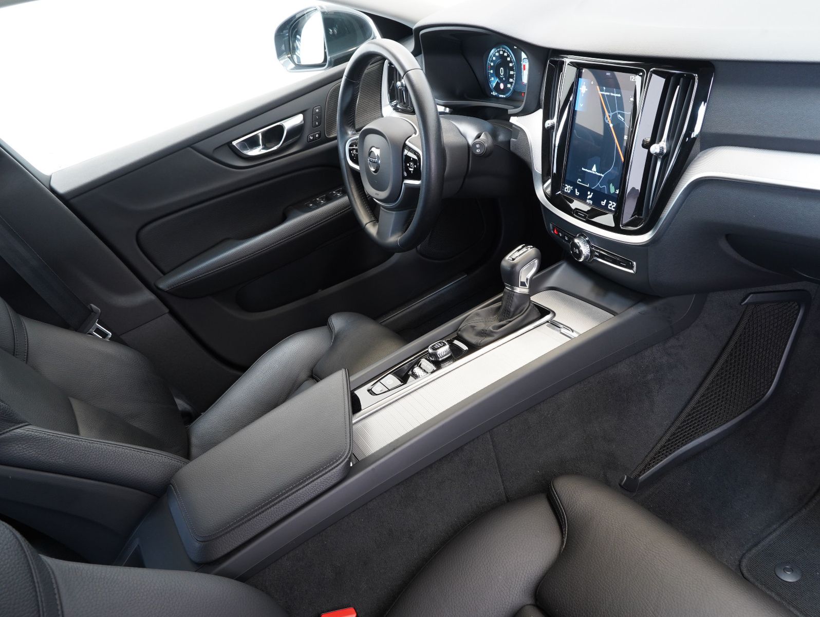 Fahrzeugabbildung Volvo V60 D4 AWD Inscription DAB/KAMERA/INTELLISAFE