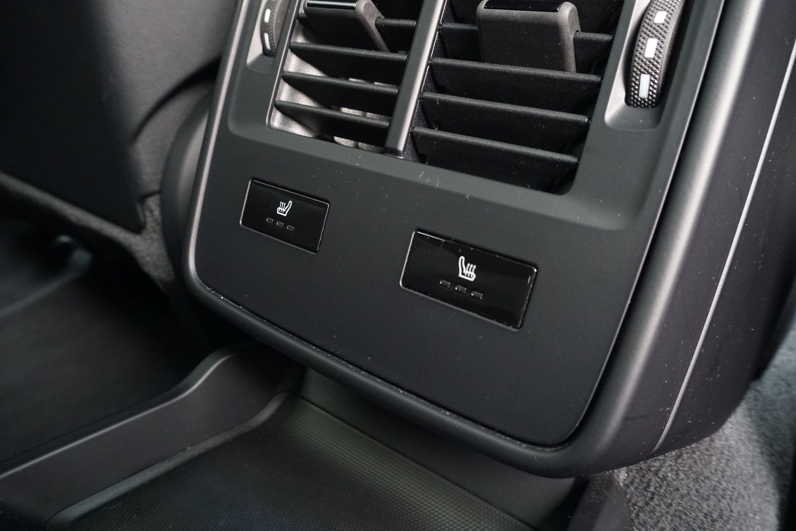 Porsche Taycan - Bild 26