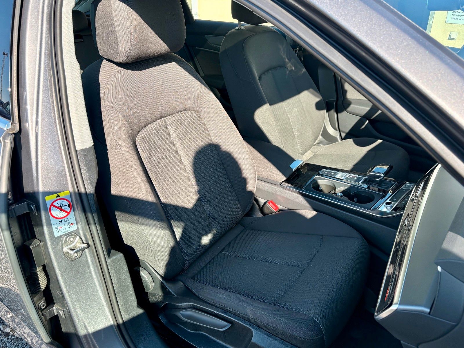 Fahrzeugabbildung Audi A6 Avant 45 TFSI quattro Aut. Navi LED Pano AHK