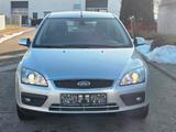 Ford Focus Turnier Ghia Automatik - Ford Focus aus 2006: Ghia