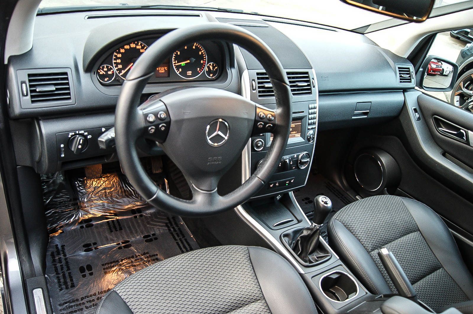 Fahrzeugabbildung Mercedes-Benz A 160 Avantgarde KLIMA PARKLENK LAMELLENDACH SHG