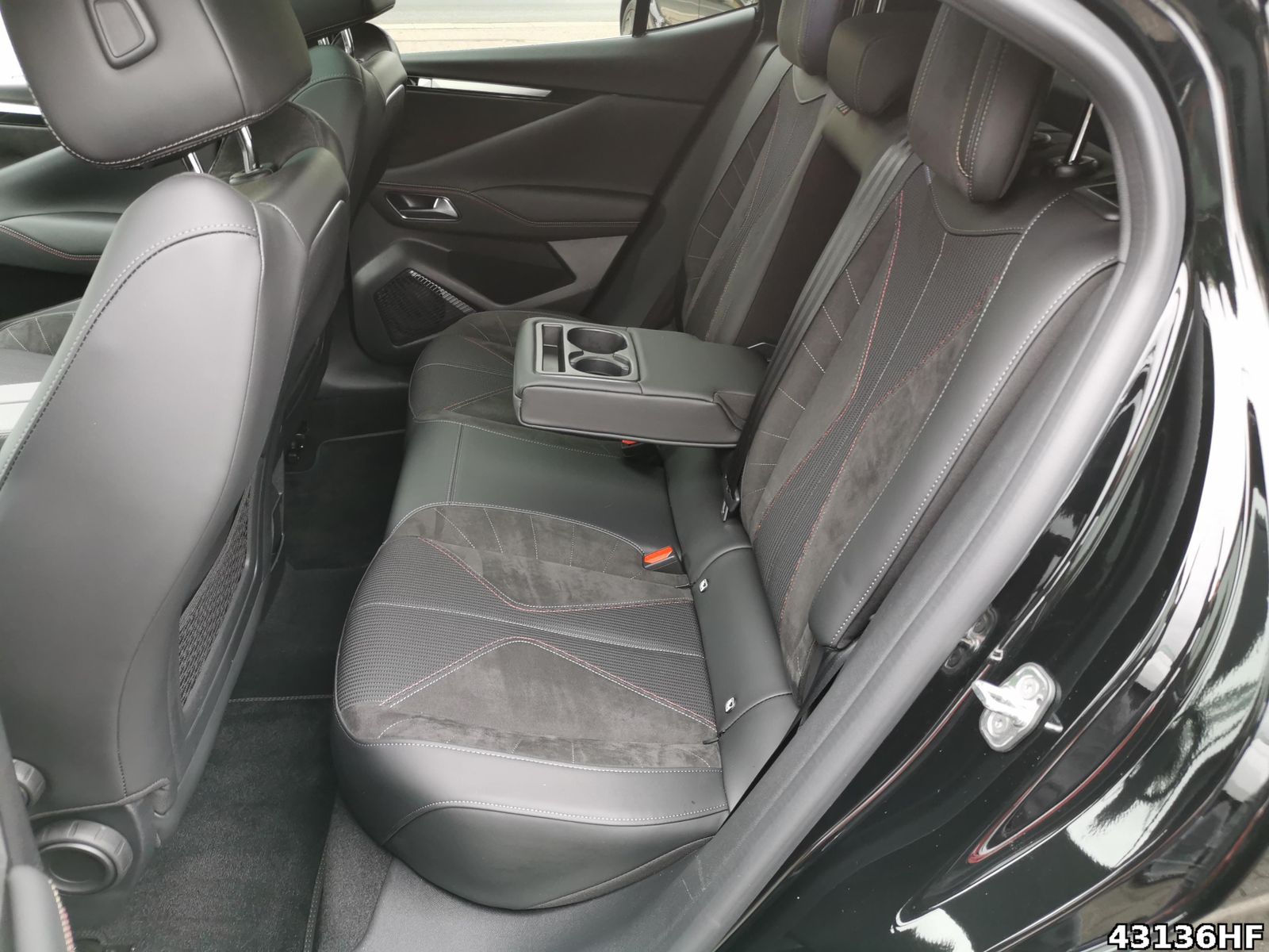 Fahrzeugabbildung DS Automobiles DS4 Performance Line