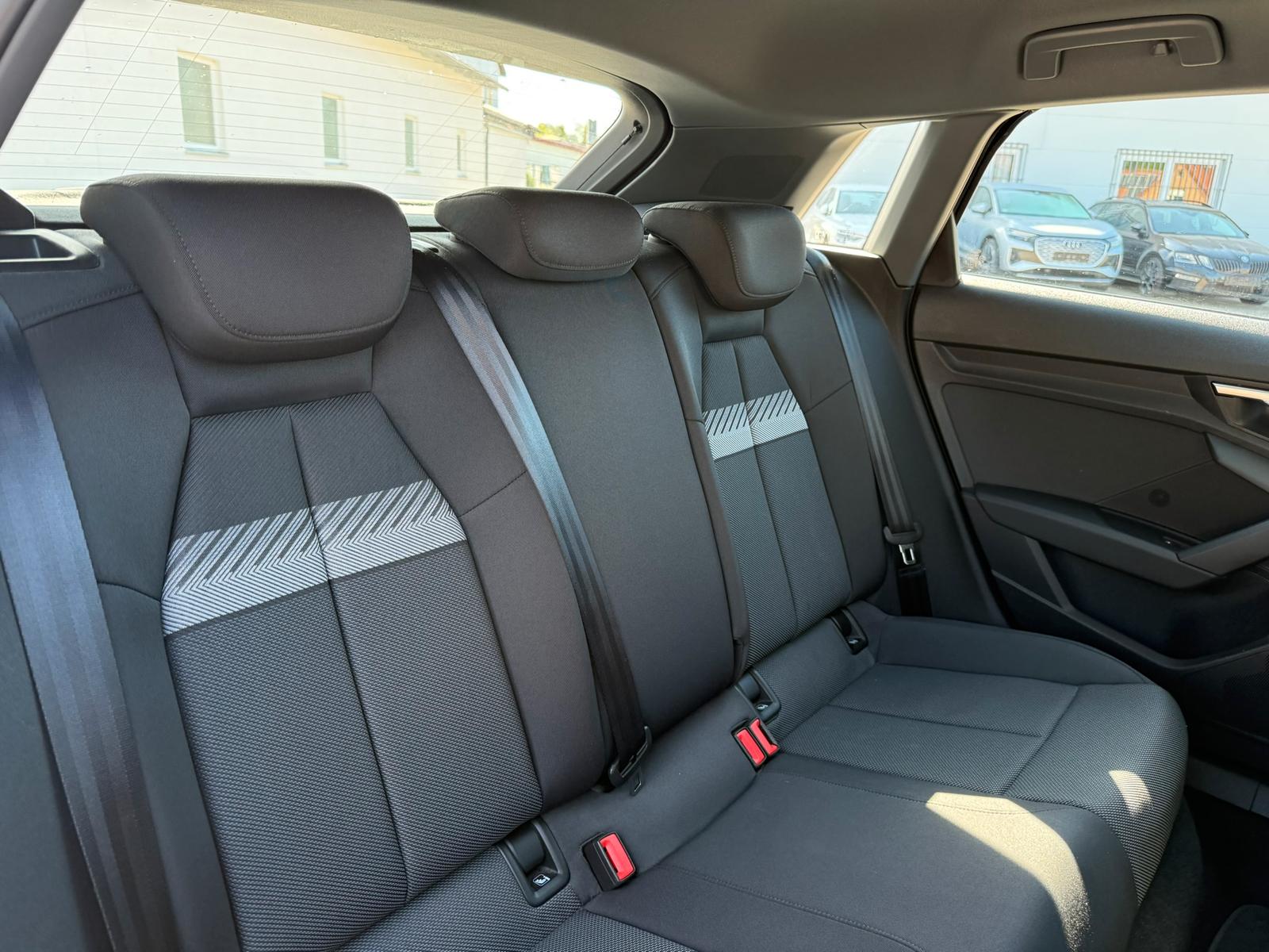 Audi A3 Spb. S line 30 TDI KAM KLIMA SHZ SMARTPHONE, миниатюра 16