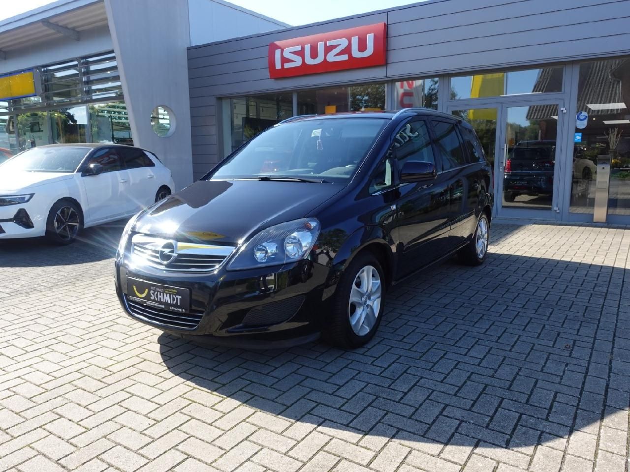 Fahrzeugabbildung Opel Zafira B 1,8 Design Edition 7-Sitzer