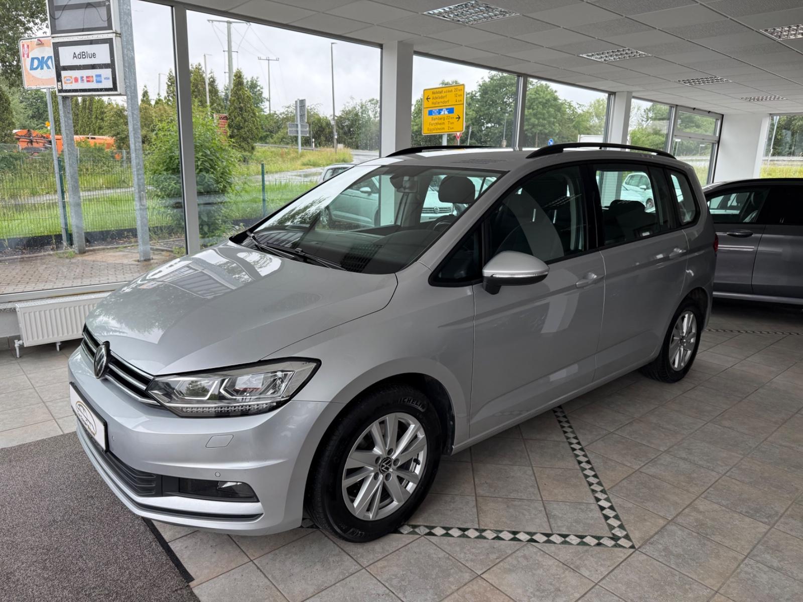 Volkswagen Touran Comfortline BMT ACC LED BUSINESS MWST.