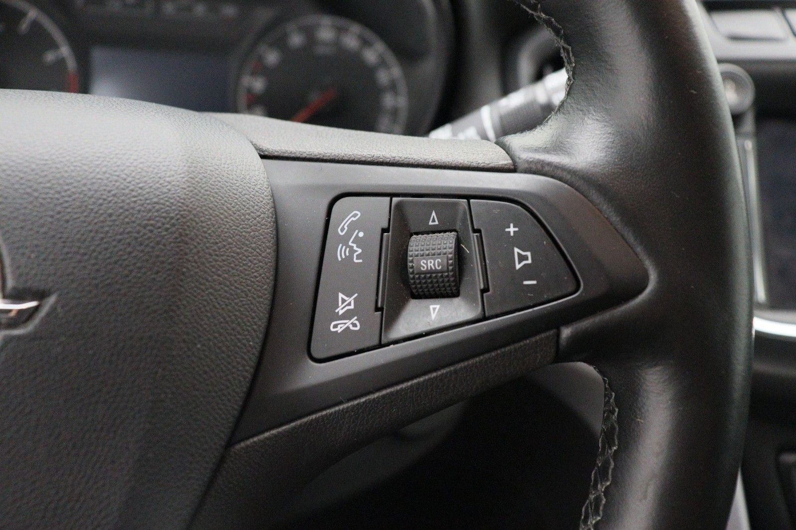 Fahrzeugabbildung Opel Zafira C 1.4 Tourer Active NAVI SHZ 7-Sitzer