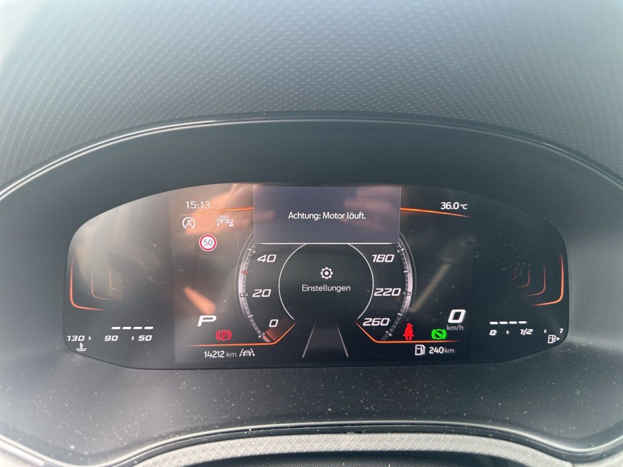 Fahrzeugabbildung SEAT Arona 1.0TSI 116PS Style Edition*AHK*1Hnd* - mit KI generiert/bearbeitet