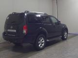 Nissan Pathfinder 2.5 DCI 7-Sitzer Navi AHK HU 06/27 Fa - Nissan Pathfinder: 2.5