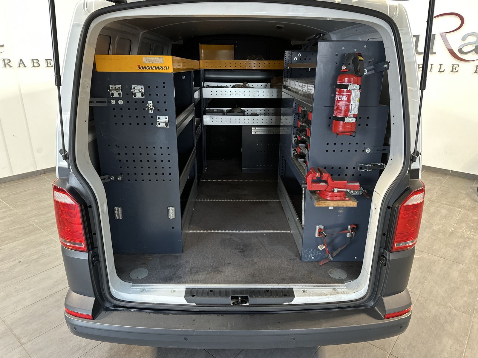 Fahrzeugabbildung Volkswagen T6 Transporter 2.0 TDI Kasten SORTIMO+PP+BLUETOO