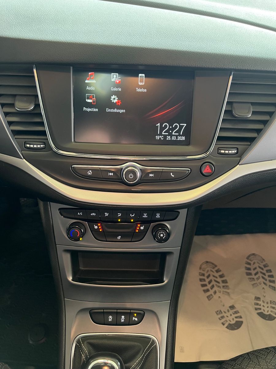 Fahrzeugabbildung Opel Astra K Lim. 5-trg. Active Start/Stop