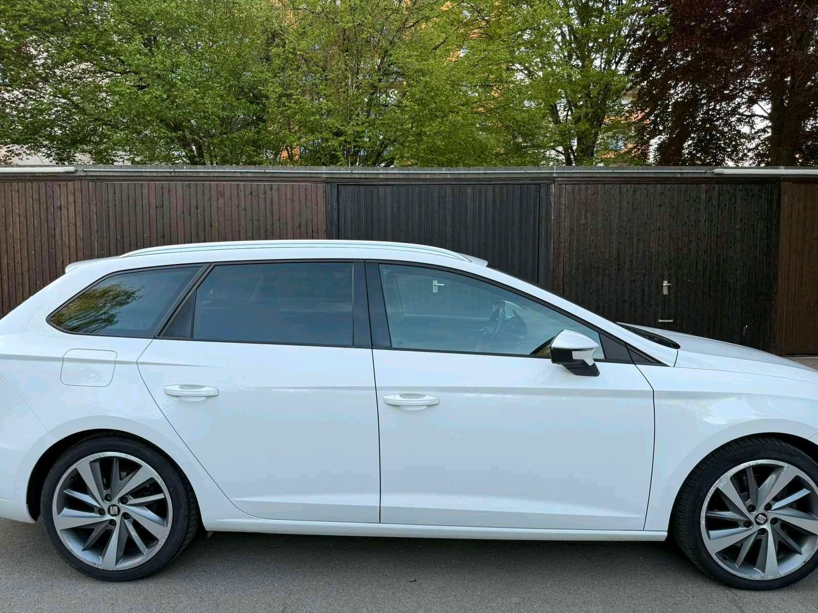 Seat Leon 2015 — engine 184 HP (135kW)