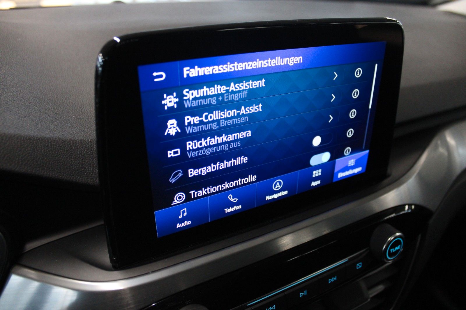 Fahrzeugabbildung Ford Kuga PHEV Aut. Titanium AHK NAVI WinterPaket