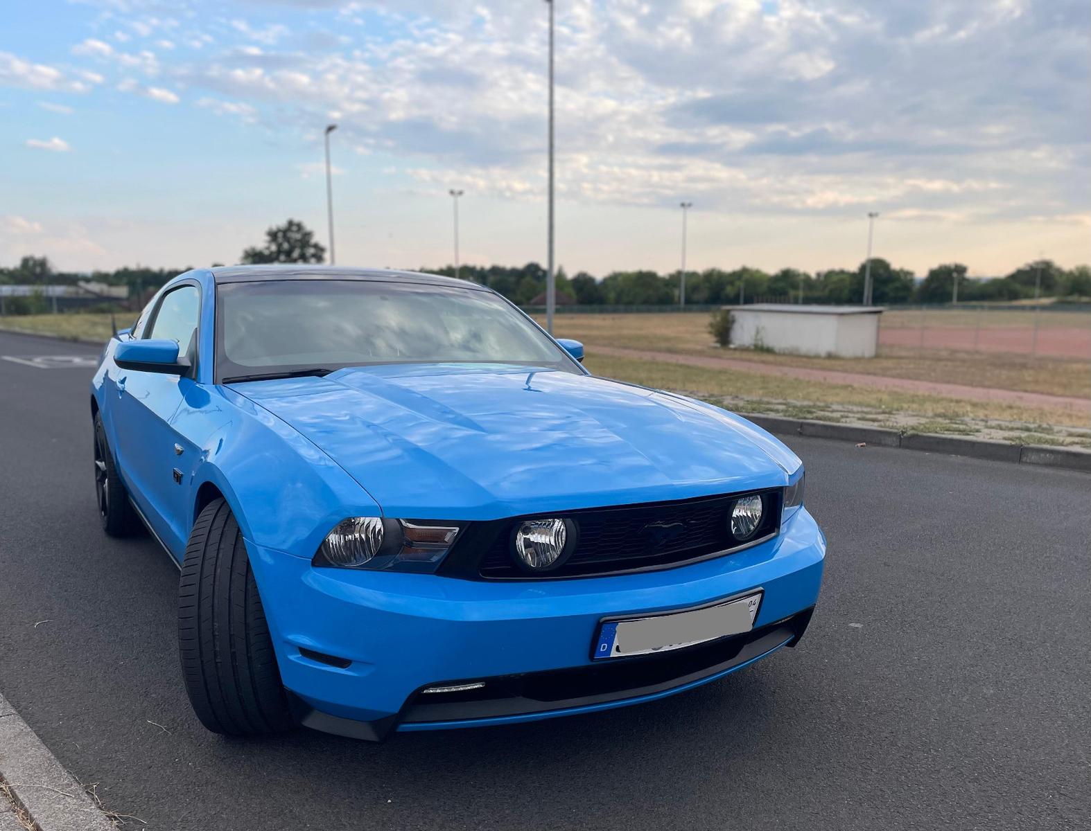 Ford Mustang GT Premium V8 mit Panoramaglasdach