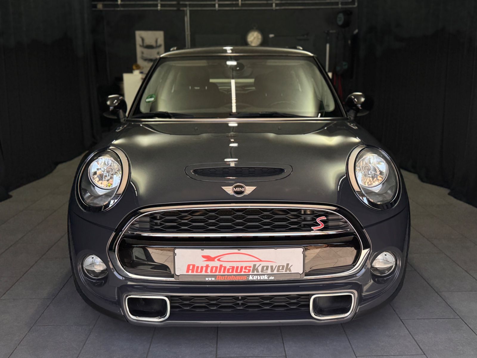Fahrzeugabbildung MINI MINI COOPER S|CHILI|PANORAMA|NAVI|PDC|