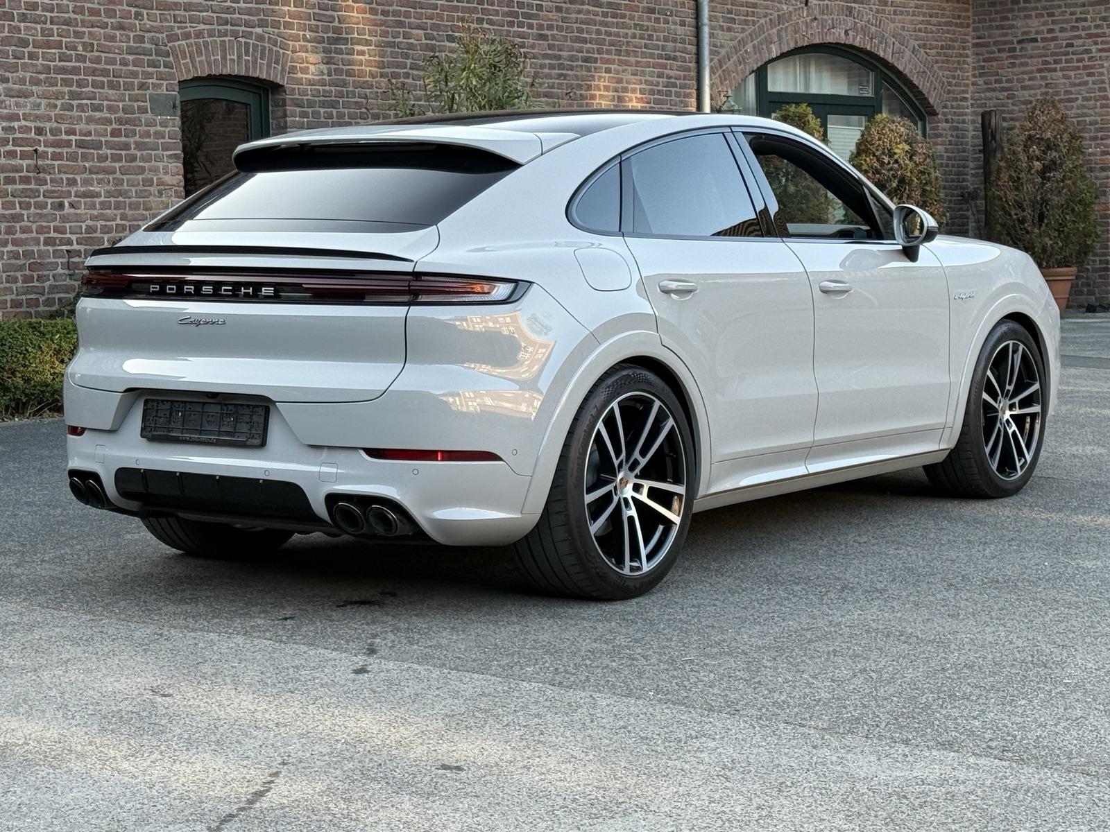 Porsche Cayenne E-Hybrid Coupe SPORTDESIGN*INNODRIVE*22