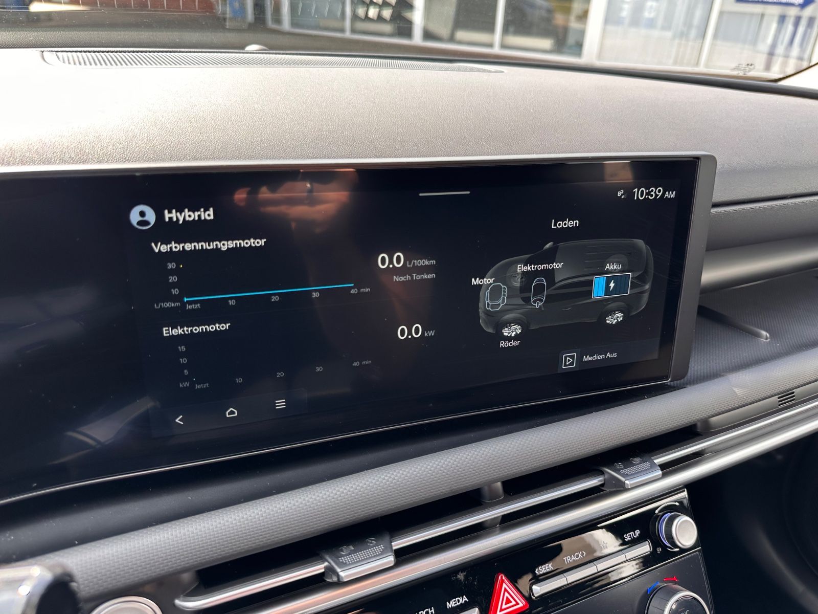 Fahrzeugabbildung Hyundai TUCSON Black-Line Hybrid 1.6 T-GDi DCT SHZG/RFK