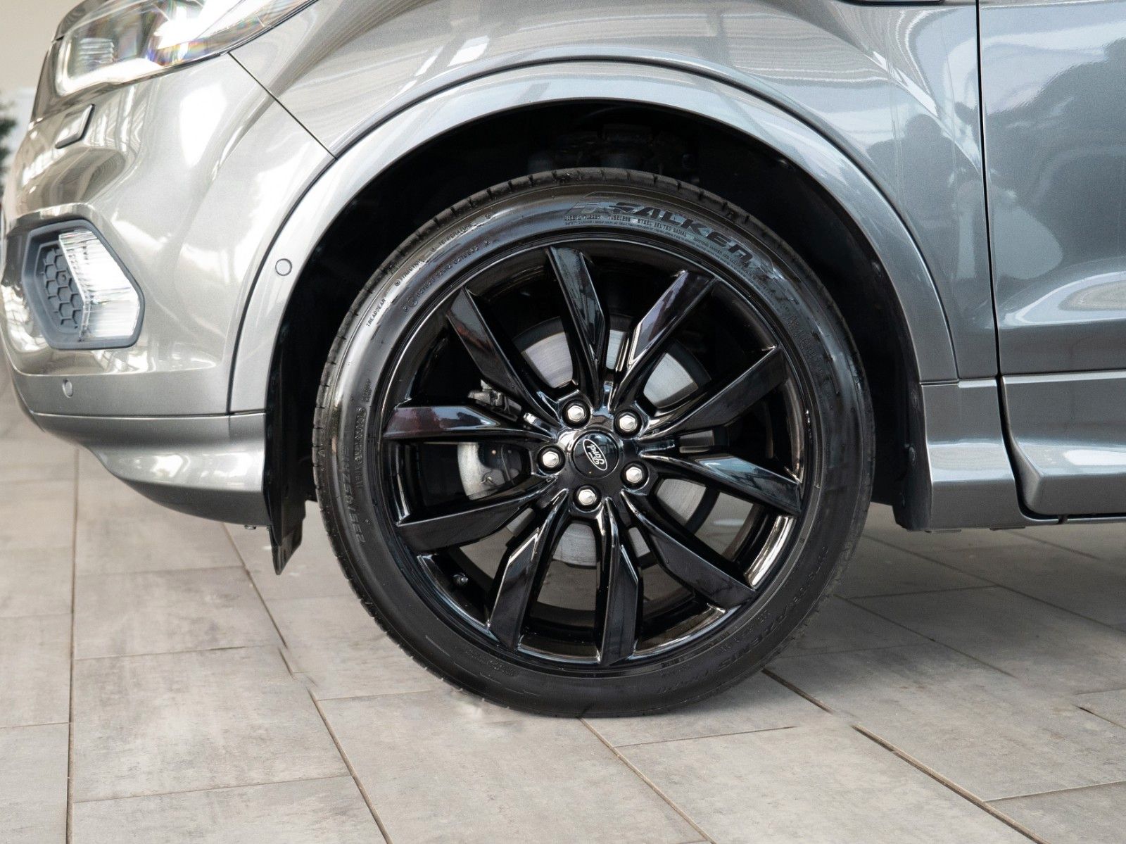 Fahrzeugabbildung Ford Kuga ST-Line WINTER-P./NAVI/KAMERA
