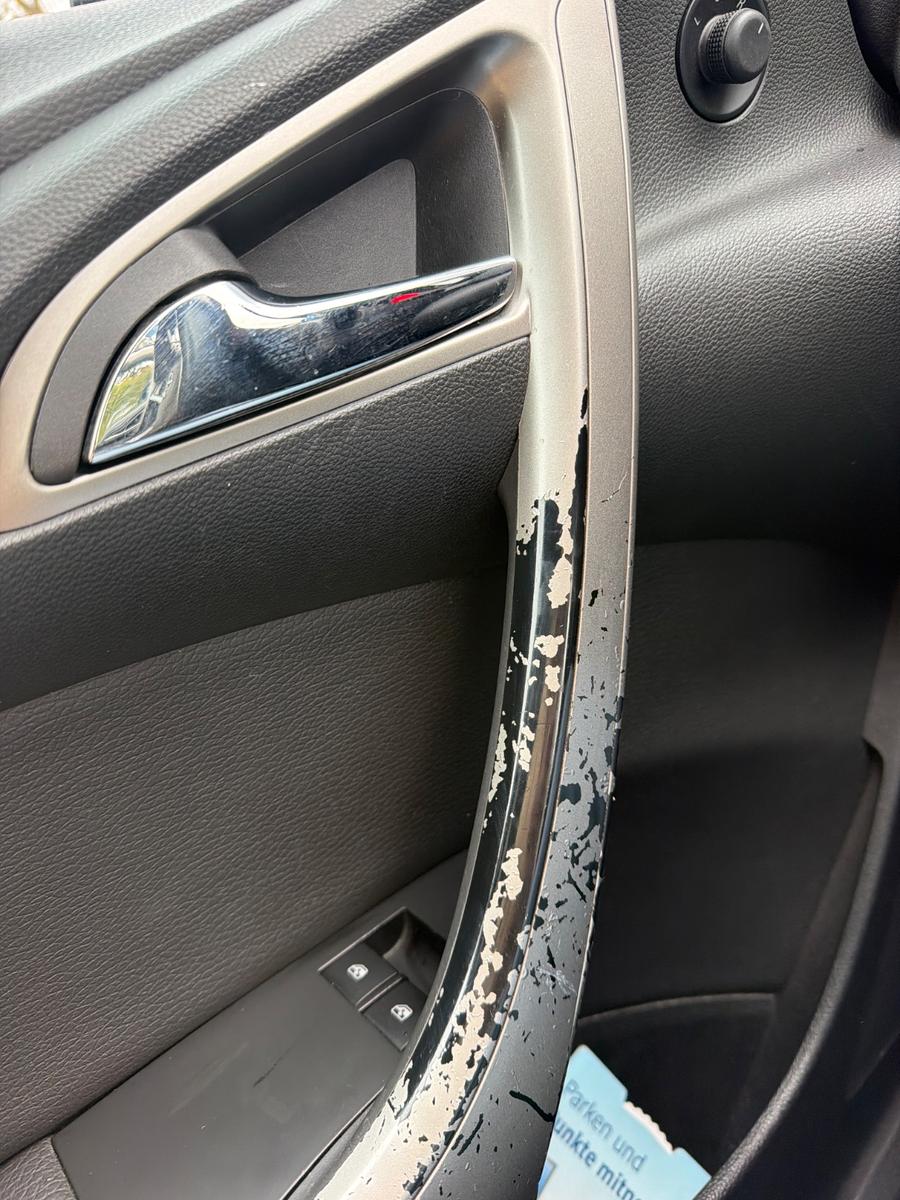 Opel Astra 2012 — photo 18