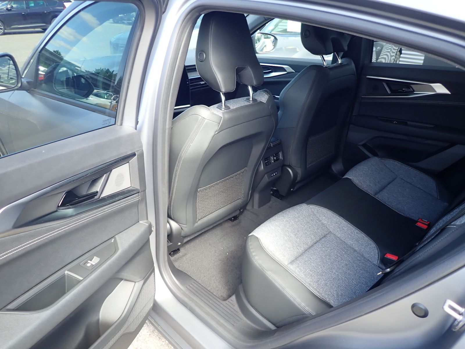 Fahrzeugabbildung Renault Rafale TECHNO FULL HYBRID 200 E-Tech